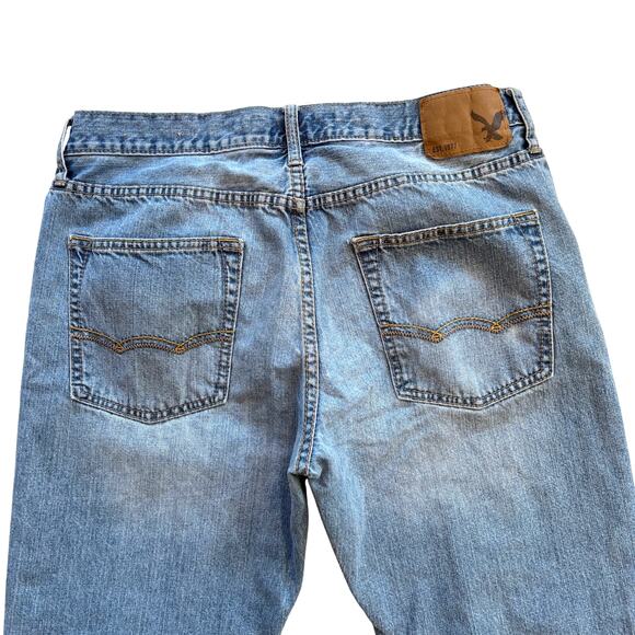 American Eagle Jeans Mens 33x30 Classic Bootcut Distressed 100% Cotton *FLAW* - Picture 3 of 9